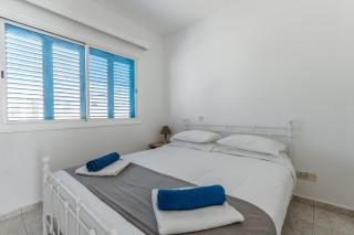 Beach Escape Beachfront Apartment - 4