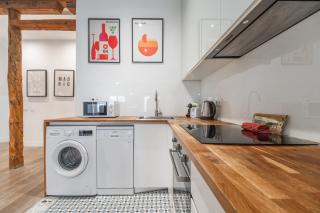 Bright and Cozy 2BD 2BT GranVia - 5