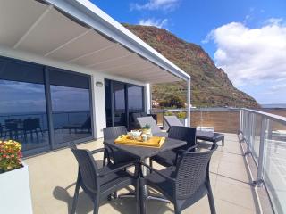 The Wave House - Two Bedroom Flat - 8