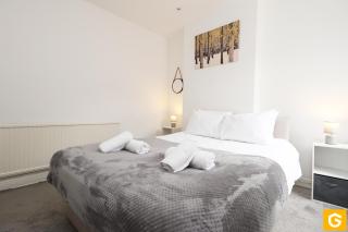 Spacious 3-Bed Contractor Base Sleeps 6 Free Parking Cardiff City - 7