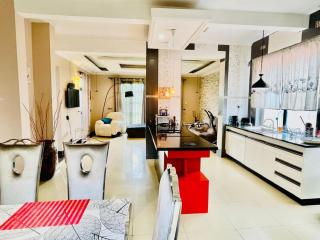 Spacious 2 Bedroom Home with Garden - 9