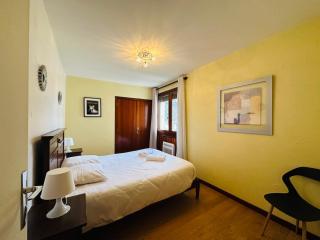 Les Cimes 55 m2 - PISCINE INTÉRIEURE Vue Montagne Centre Village - PARKING - avec LINGE et MÉNAGE de fin de Séjour Compris - 3