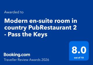 Modern en-suite room in country PubRestaurant 2 with communal kitchen - Pass the Keys - 6