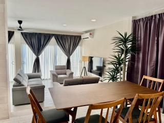 TelukCpk Bungalow 20pax 5br5bthr pool Air hockey - 9