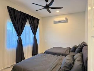 TelukCpk Bungalow 20pax 5br5bthr pool Air hockey - 2