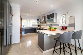 Andalusian Sun Villa with Private Pool & BBQ - EaW Homes - 2