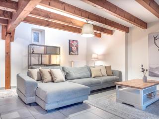 Résidence de 80 m2 avec balcon & cour alsacienne - début Route des Vins - 0