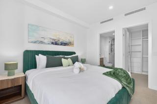 2BR Retreat with Rooftop Infinity Pool - 9