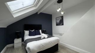 Spacious 5 Bed Townhouse - Sleeps 13 - Parking - Terrace - Netflix 974PS - 5