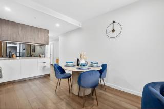 Rooftop Pool 2BR in the Heart of the Valley - 3