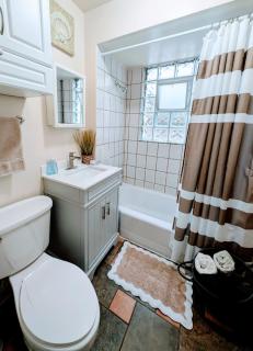 The Avondale Guesthouse - 7