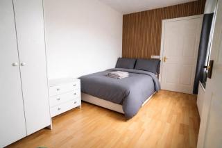 4-Bed House Belfast - Near Titanic & SSE Arena - 4