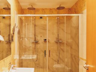 Hotel Planet International - 2