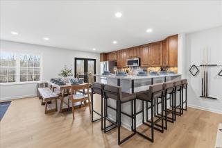 Amazing 5BR Retreat Near Downtown Indy - 5