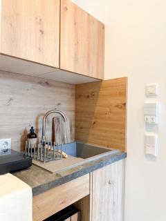 Studio Apartment Industrial Look - eigenes Bad und Küche - NEU - 3