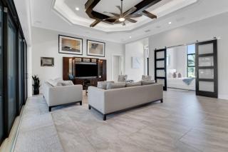 2301 SW 39th St - 4