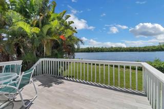 250 1st St B (28911) - 0