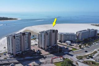 8400 Estero Blvd #202 - 0