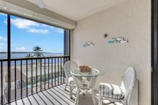 8400 Estero Blvd #202 - 4