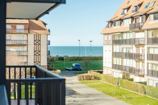 Apartment with Sea View in Villers-sur-Mer - 1