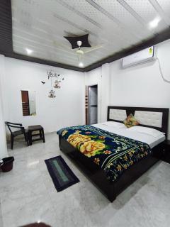 Sumitra nandan home stay - 4