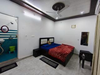 Sumitra nandan home stay - 1