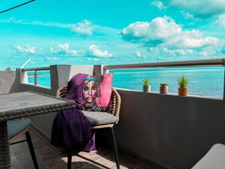 Orpheus House Beachfront 2BR Apartment with Balcony & Sea View Walk to Old Town - Chania - 2