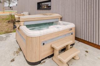 Nature Lake Village – Villa Cosy n°22 – 8 personnes avec jacuzzi - 9