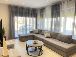 Pearl Luxury Suites - 9