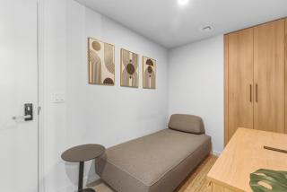 Central Downtown Condo Featuring Den & Skyline Views - 3