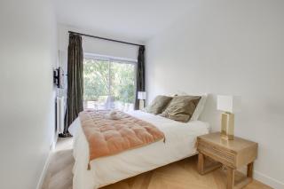 Chic & Terrasse Privée à Paris - 2