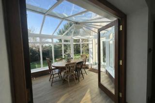 Lamack Vale House, Tenby, 5 Bedrooms with Private Heated Indoor Swimming Pool & Parking - 5