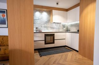 Chic Pula Escape - Designer Oasis Near the Beach - 2