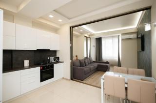 Sky House Luxury Apartments - 0