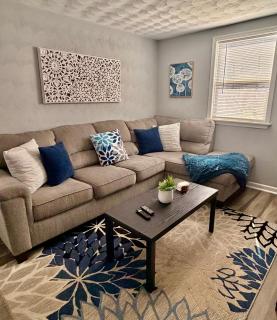 Cozy 2 Bdrm Cottage King bed - 6