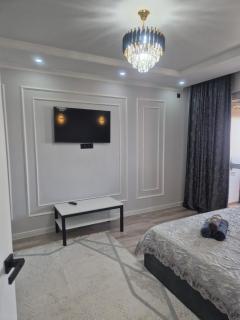 Уютная и светлая квартира в хорошем районе - 2