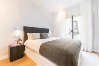 Edmond Vibes Plaza de España Suites - 4