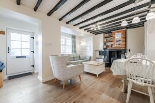 Waverley Cottage - 1