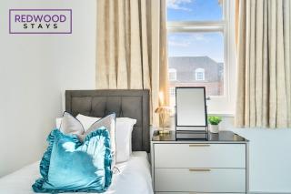 Modern 1 Bed 1 Bath Apartment for Corporates & Contractors, Free Parking, Wi-Fi & Netflix By Redwood Stays - 3