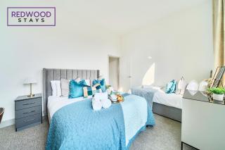 Modern 1 Bed 1 Bath Apartment for Corporates & Contractors, Free Parking, Wi-Fi & Netflix By Redwood Stays - 3