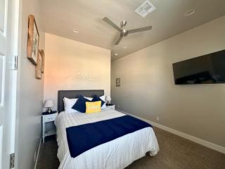 Kantada in the Sun - Poolside Retreat - 3