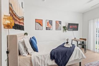 Bishop Arts Escape Cozy Suite Gym, Yoga Space - 4