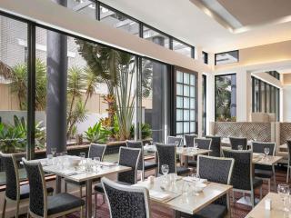 Mantra Legends Hotel - 8