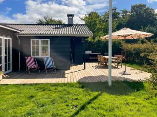 Authentic Cottage 150 M From North Beach - 7