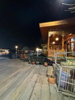 New Lakes Crown Group Of Houseboats - 5