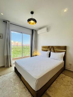 3BR Apartment w/ Terrace & Home Cinema - Marrakech - 6