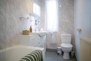 Central Dundee, 1 Bed, Parking, 3 Nights - 7