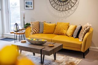 Going Coastal - Terrace with Views Towards the Inner Harbour - 1