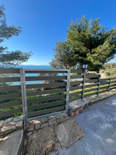 Cozy Seafront Tiny House -private yard and parking - 6