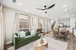 Bright Modern & Cheerful 3BD 3BA Medical District - 4